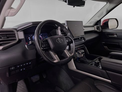 Used 2024 Toyota Tundra Limited image 9