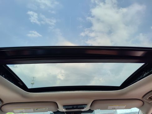 New 2026 Nissan Pathfinder Platinum FWD image 12