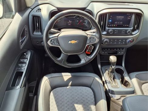 Used 2022 Chevrolet Colorado Z71 AWD/4WD image 11
