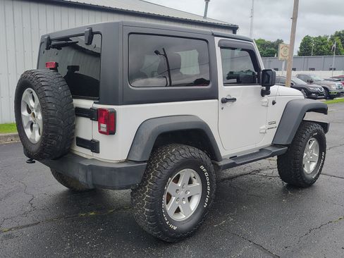 Used 2013 Jeep Wrangler Sport AWD/4WD image 5