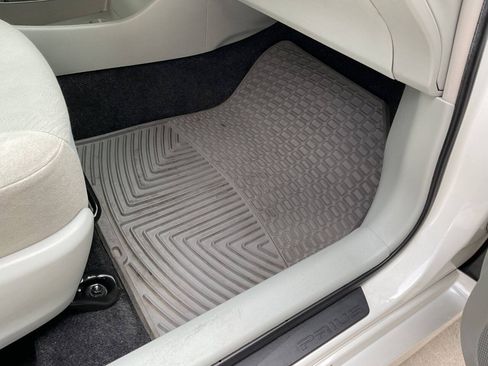 Used 2015 Toyota Prius Three FWD image 42