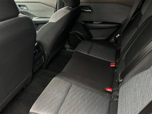 Used 2023 Nissan Rogue SV image 15