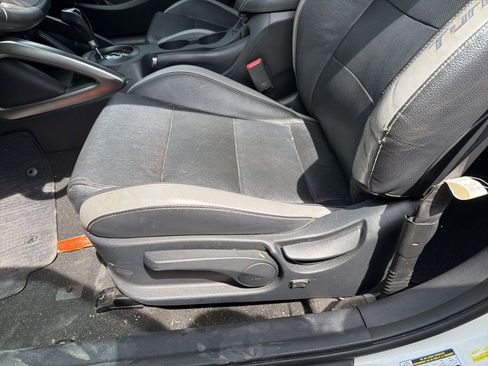 Used 2017 Hyundai Veloster Turbo w/ Tech Package 02 image 16