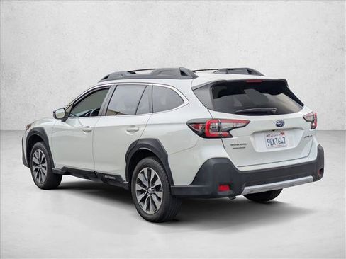 Used 2023 Subaru Outback Limited image 6