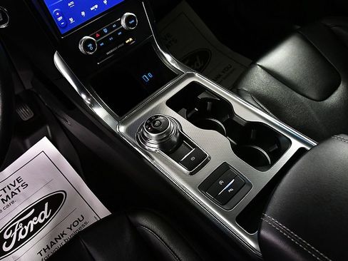 Used 2022 Ford Edge Titanium w/ Equipment Group 301A AWD/4WD image 24