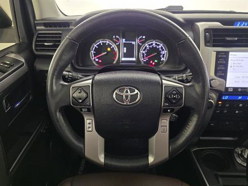 Used 2020 Toyota 4Runner Limited AWD/4WD image 30