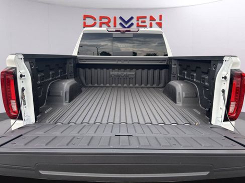 New 2026 GMC Sierra 1500 AT4 w/ AT4 Premium Package AWD/4WD image 32