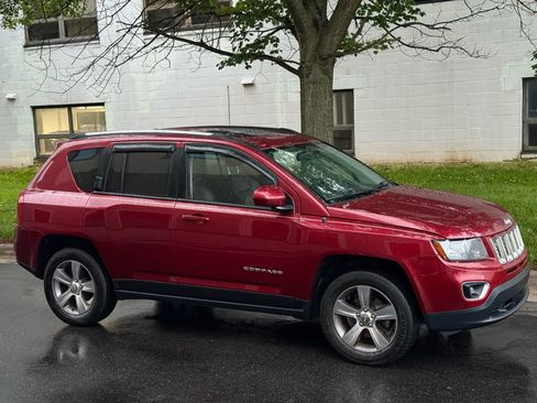 Used 2016 Jeep Compass High Altitude image 1