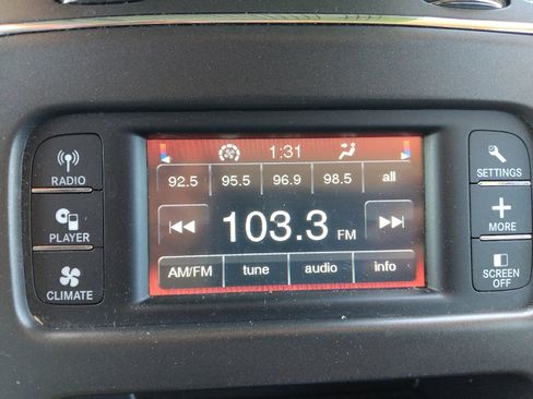 Used 2019 Dodge Journey SE FWD image 25