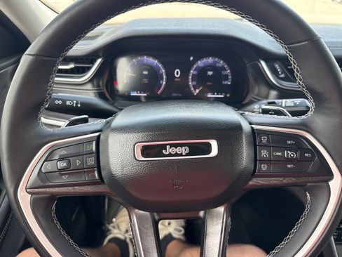 Used 2023 Jeep Grand Cherokee L Limited w/ Luxury Tech Group II AWD/4WD image 28