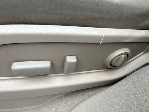 Used 2013 GMC Acadia Denali image 14