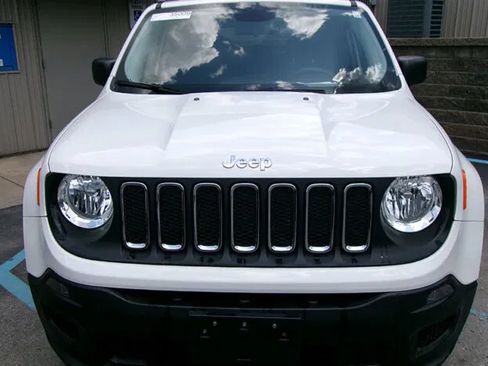 Used 2017 Jeep Renegade Sport w/ Power & Air Group AWD/4WD image 2