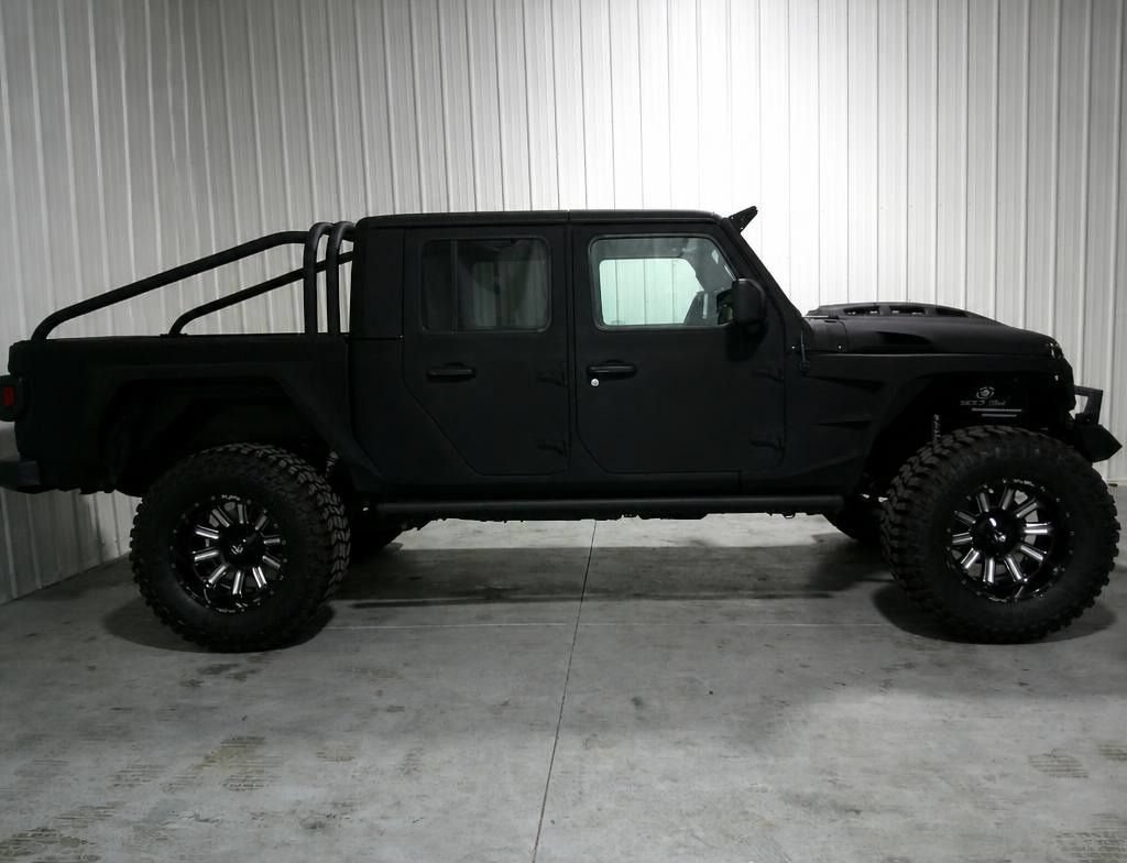 Used 2020 Jeep Gladiator Sport w/ Quick Order Package 24S AWD/4WD image 4