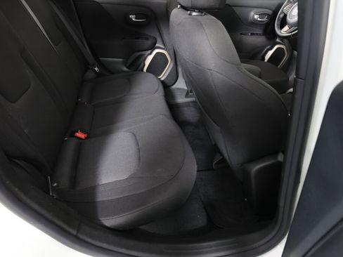 Used 2017 Jeep Renegade Latitude AWD/4WD image 23