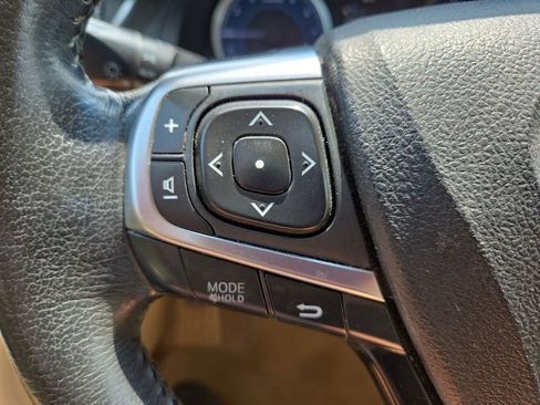 Used 2015 Toyota Camry XLE FWD image 18