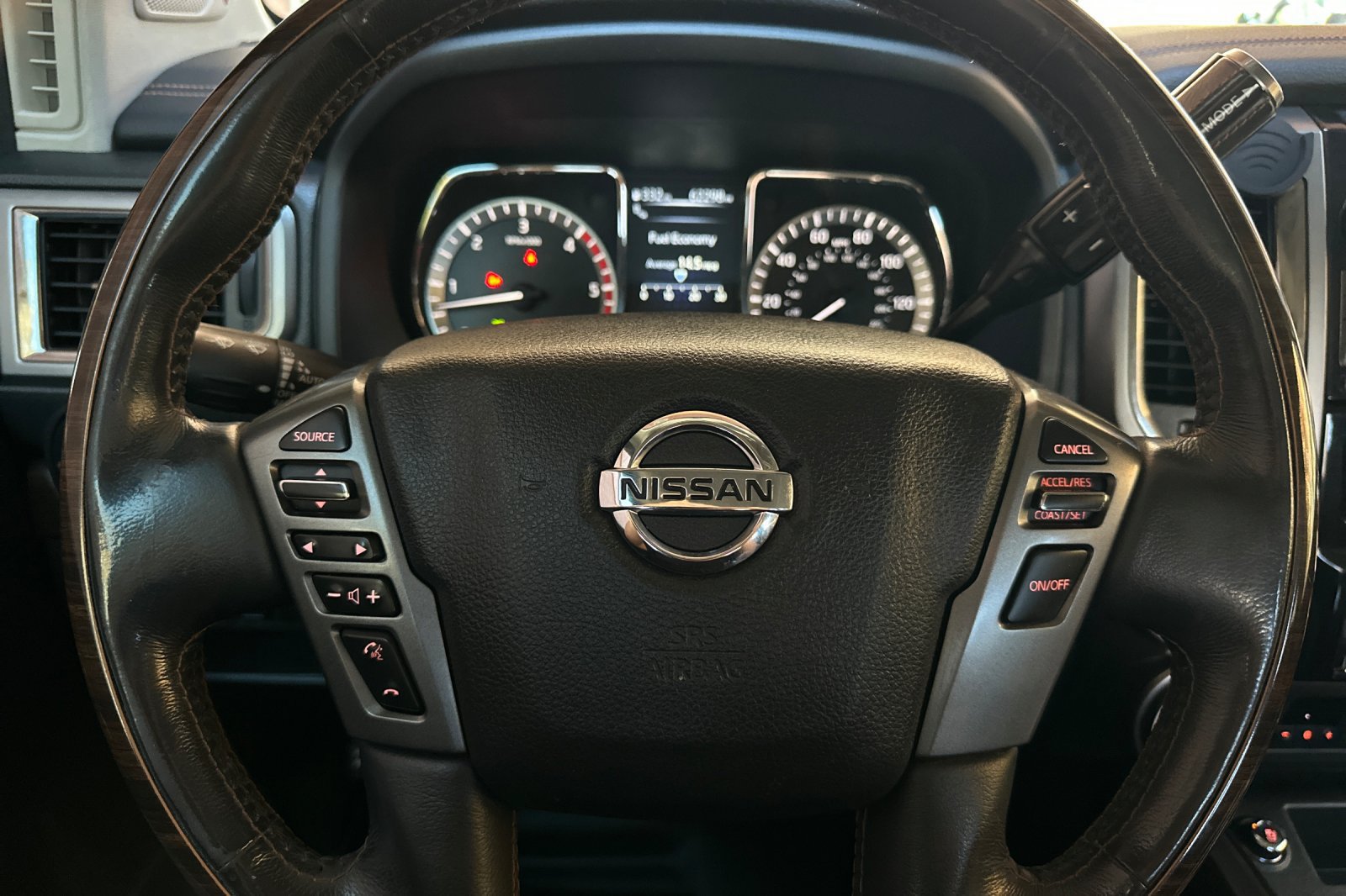 Used 2017 Nissan Titan Platinum Reserve AWD/4WD image 22