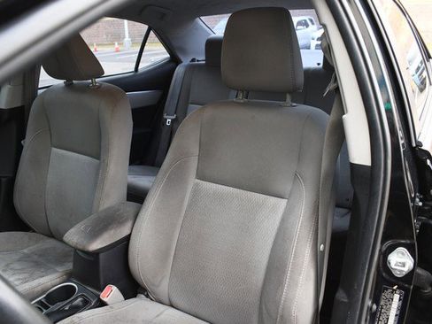 Used 2016 Toyota Corolla LE image 17