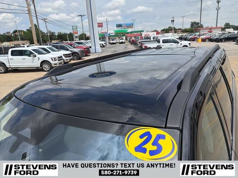 Used 2025 Ford Expedition Max Active AWD/4WD image 11