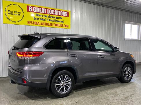 Used 2019 Toyota Highlander XLE image 26