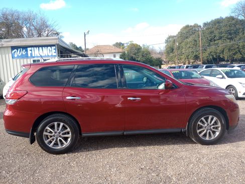 Used 2015 Nissan Pathfinder SV image 8