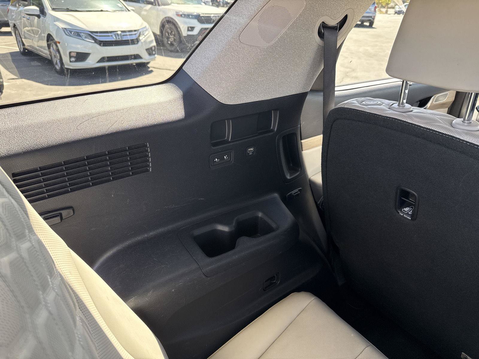 Used 2022 Hyundai Palisade Limited AWD/4WD image 9