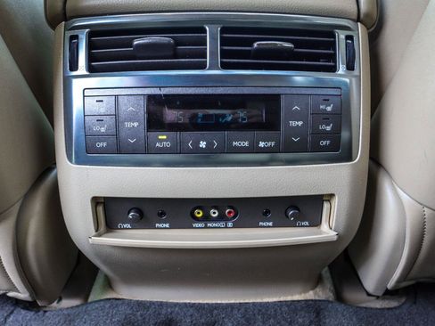 Used 2011 Lexus LX 570 4WD w/ Luxury Pkg image 33