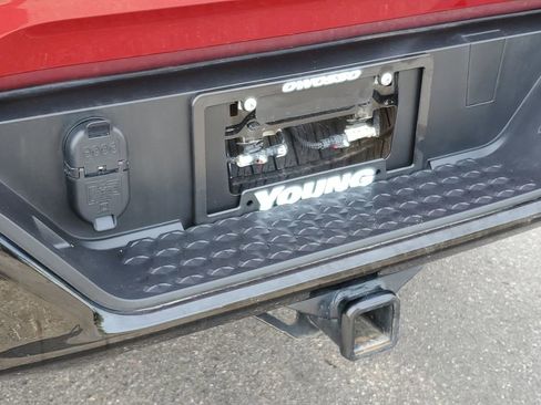Used 2023 Chevrolet Colorado Z71 w/ Z71 Convenience Package 2 AWD/4WD image 34