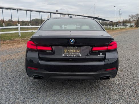 Used 2022 BMW 530i xDrive w/ M Sport Package image 6