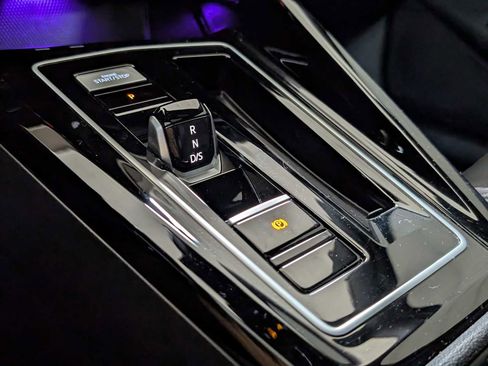 Used 2024 Volkswagen Golf R w/ MDO Package image 30