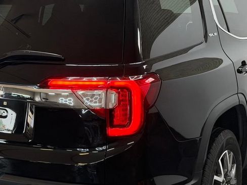 Used 2022 GMC Acadia SLE w/ Driver Convenience Package FWD image 12