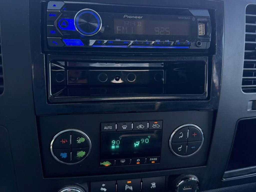 Used 2010 GMC Sierra 1500 SLE w/ Power Pack Plus AWD/4WD image 14