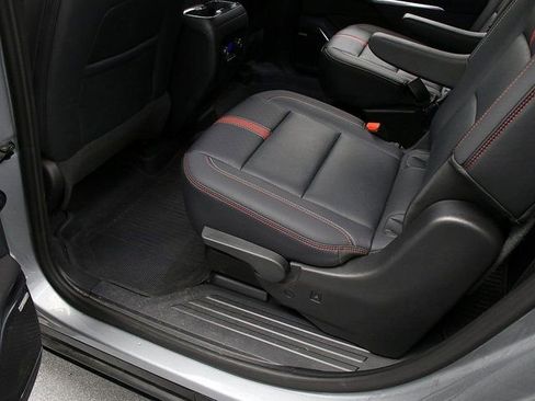 Certified 2024 Chevrolet Traverse RS w/ LPO, Floor Liner Package image 32