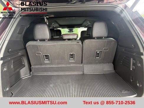Used 2025 Chevrolet Traverse RS w/ LPO, Floor Liner Package AWD/4WD image 24