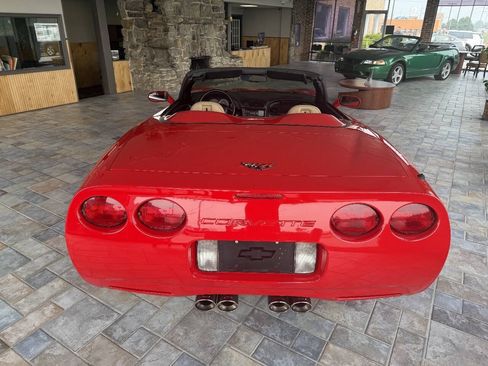 Used 1999 Chevrolet Corvette Convertible RWD image 5