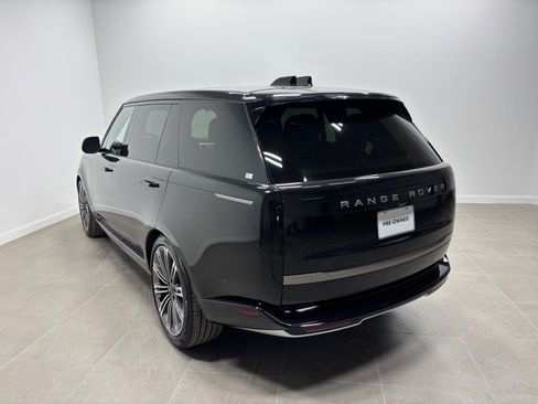 Used 2026 Land Rover Range Rover Long Wheelbase SE AWD/4WD image 9