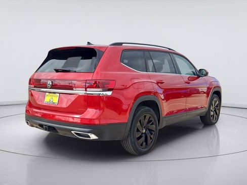 Used 2024 Volkswagen Atlas SE FWD image 5
