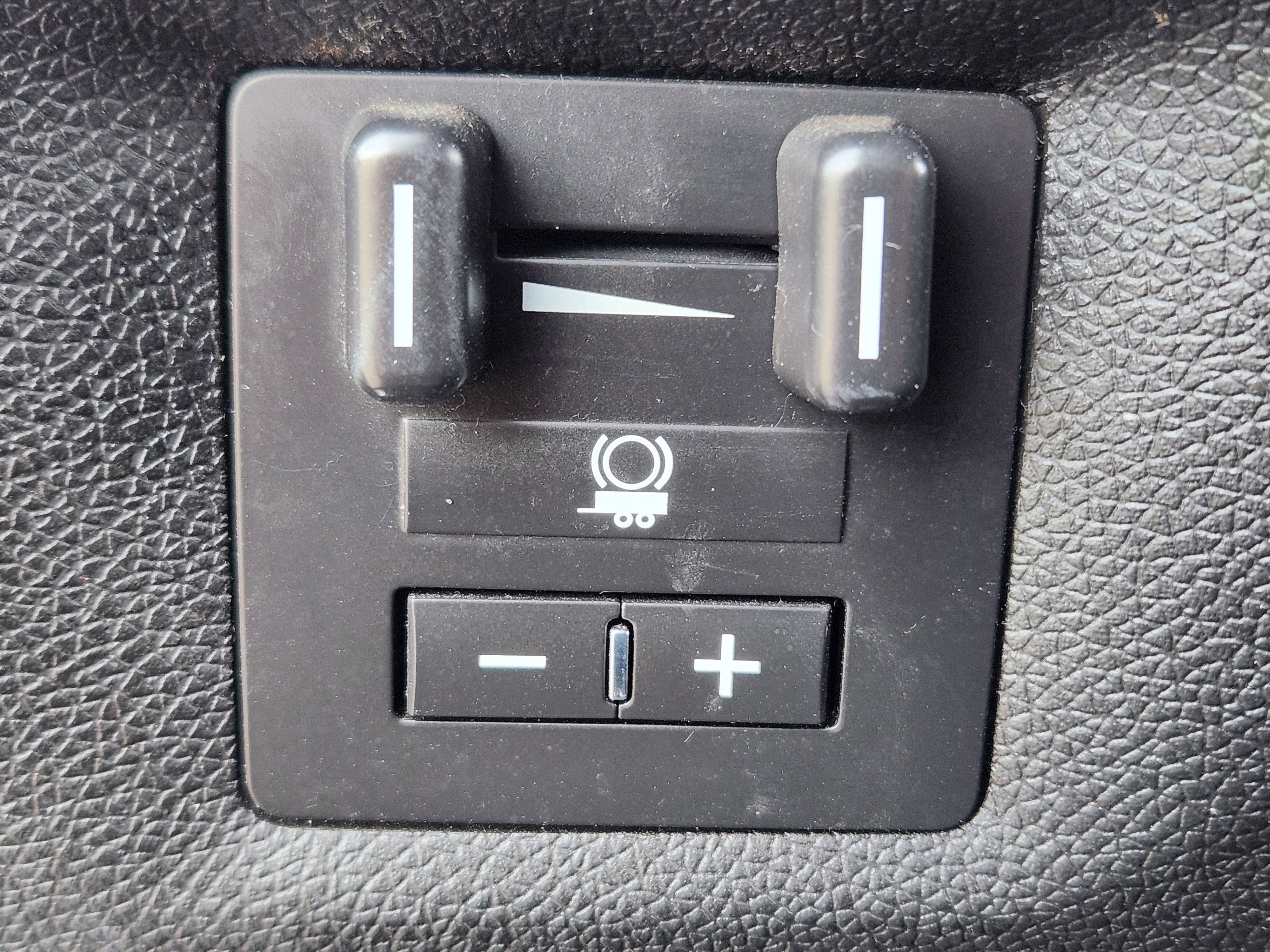 Used 2013 GMC Sierra 3500 SLE w/ SLE Preferred Package AWD/4WD image 17
