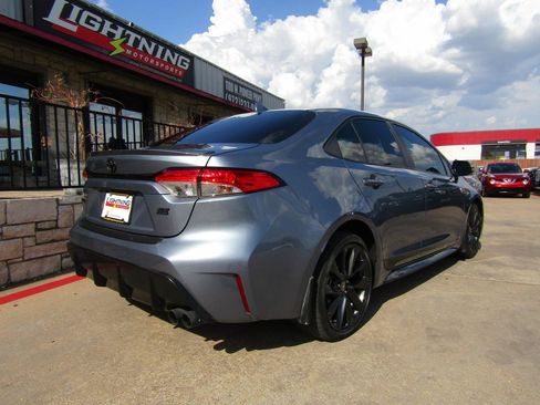 Used 2024 Toyota Corolla SE FWD image 4