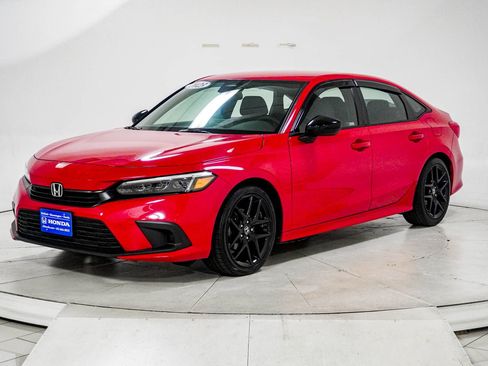 Used 2023 Honda Civic Sport image 3