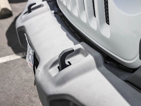 Used 2018 Jeep Wrangler Unlimited Sport S AWD/4WD image 17