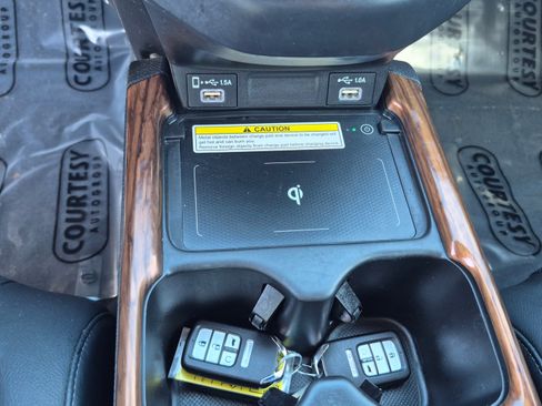 Used 2022 Honda CR-V Touring image 29