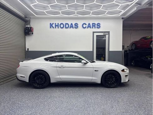 Used 2019 Ford Mustang GT w/ Equipment Group 301A RWD image 5