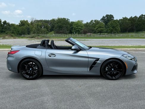 Used 2024 BMW Z4 sDrive30i w/ Convenience Package RWD image 7