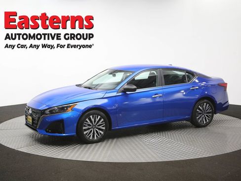 Used 2025 Nissan Altima 2.5 SV FWD image 56