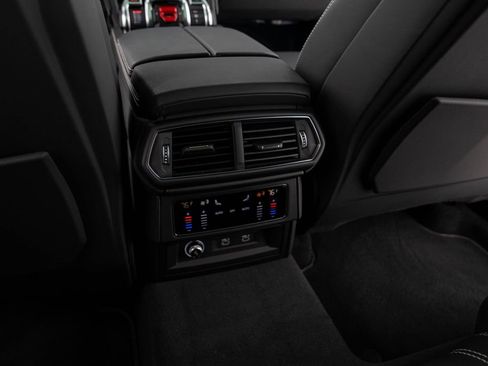 Used 2023 Lamborghini Urus S image 35