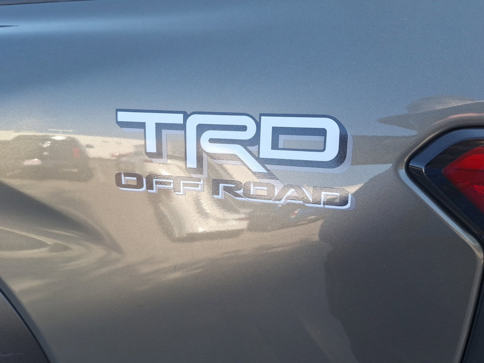 Used 2025 Toyota Tacoma TRD Off-Road AWD/4WD image 13