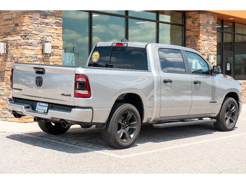 Used 2023 RAM 1500 Big Horn AWD/4WD image 3