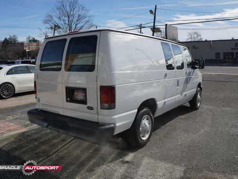 Used 2009 Ford E-150 and Econoline 150 Van 3D image 7