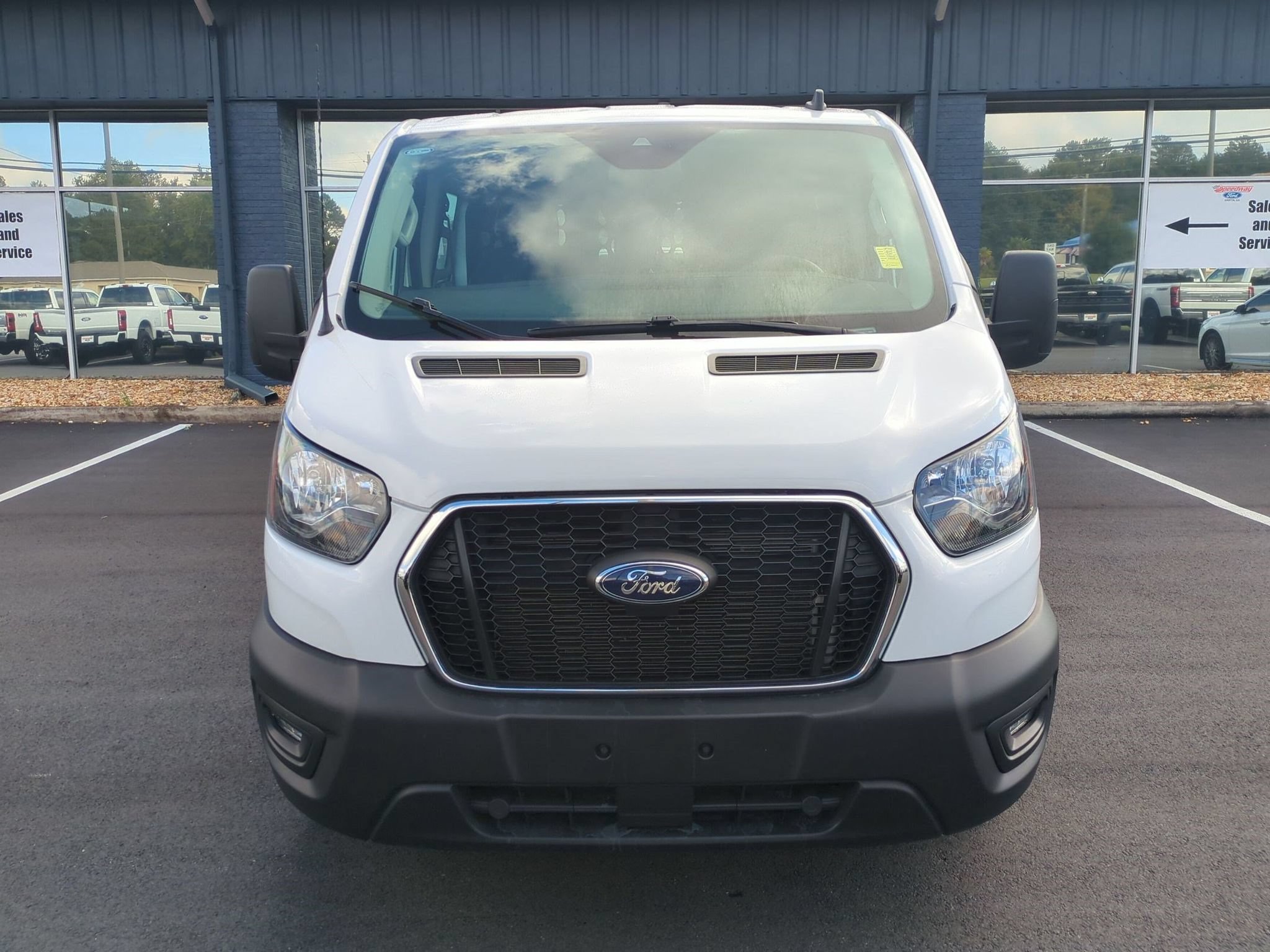 Certified 2025 Ford Transit 250 Low Roof w/ Exterior Upgrade Package RWD image 2