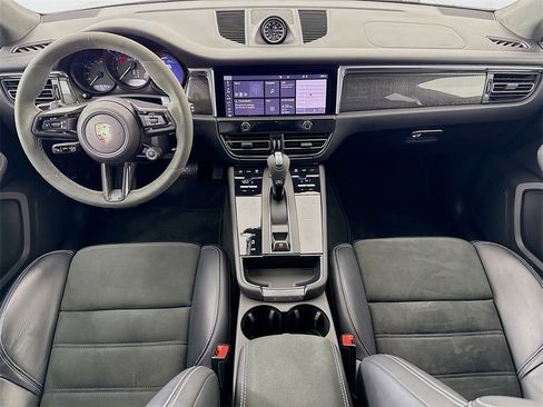Certified 2024 Porsche Macan GTS image 28